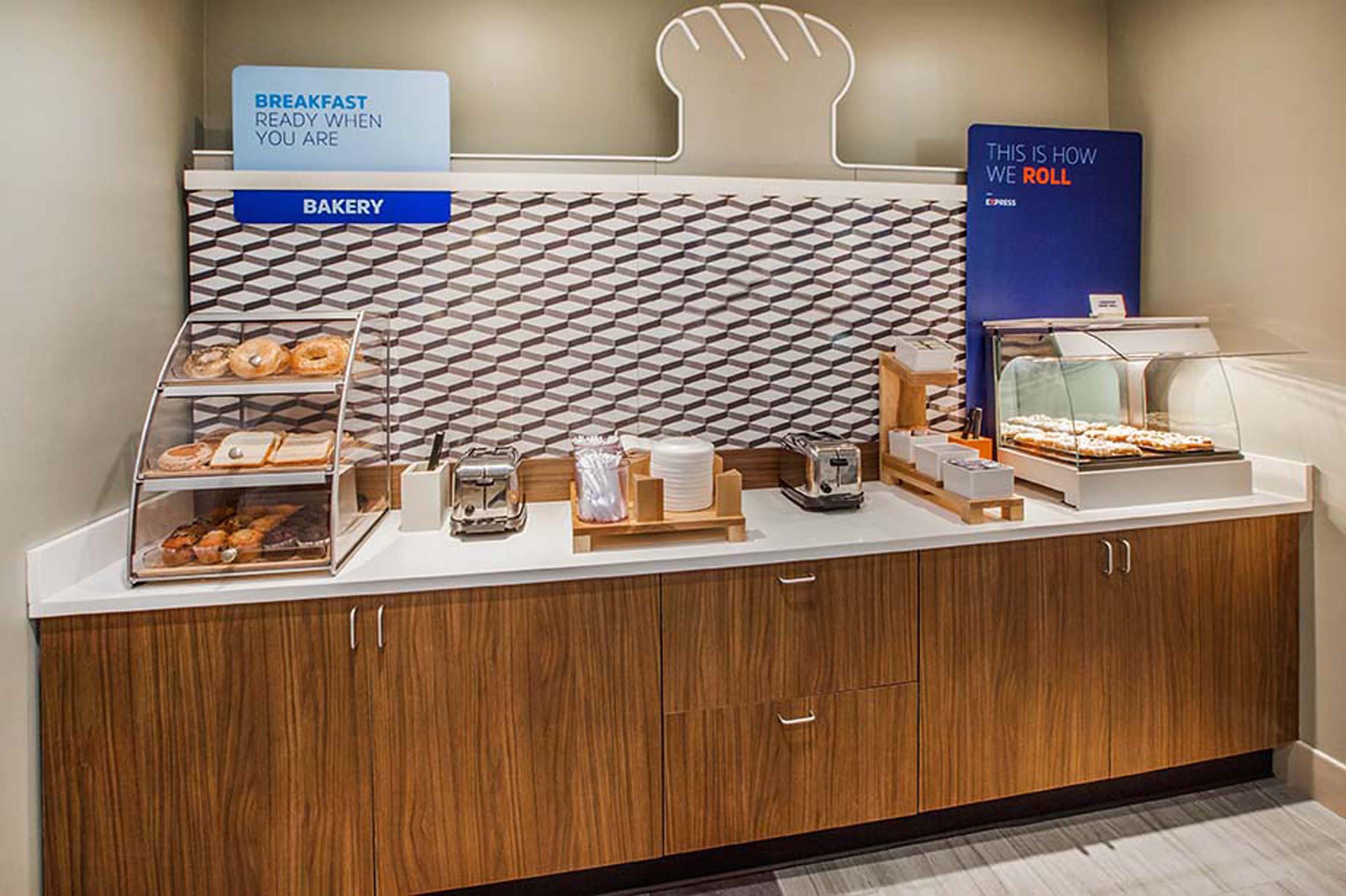 Holiday Inn Express Athens By Ihg Εξωτερικό φωτογραφία